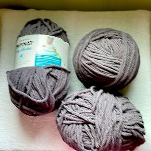 Bernat Blanket yarn